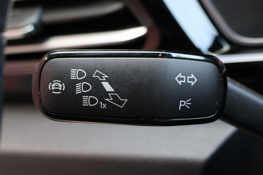 Volkswagen Caddy Cargo 2.0 TDI DSG | Lane Assist | Virtual Cockpit | Camera | CarPlay | Stoelverwarming | LED Koplampen | Sidebars | Spoilerkit | DAB | Fabrieksgarantie | Facelift model | BPM Vrij