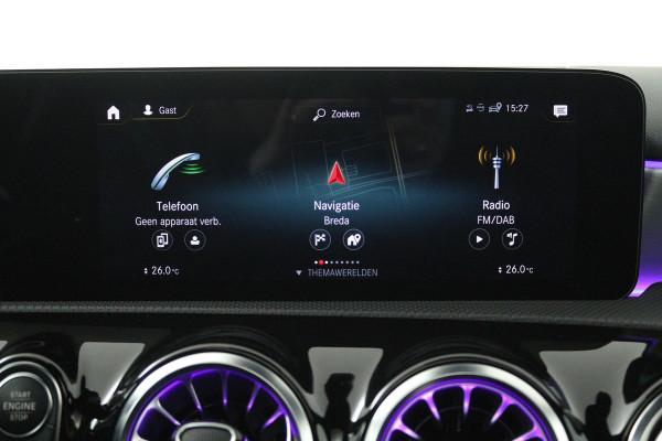 Mercedes-Benz A-Klasse 180 Business Solution AMG Automaat (PANORAMADAK, SFEERVERLICHTING, CAMERA, STOELVERWARMING, 1e EIGENAAR)