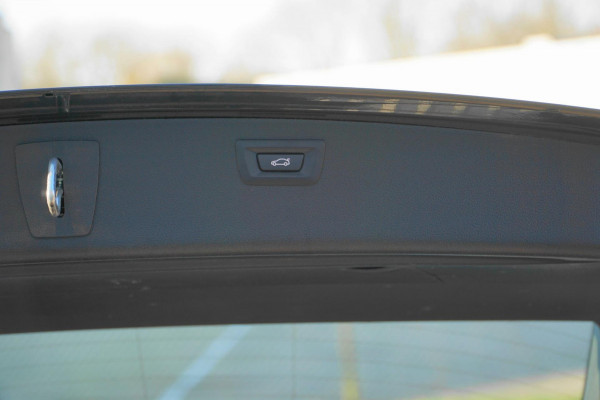 BMW 3 Serie Touring 320i Edition M Sport Shadow Executive