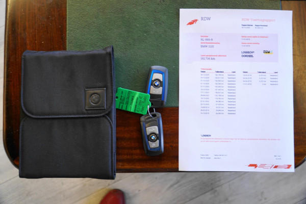 BMW 3 Serie Touring 320i Edition M Sport Shadow Executive