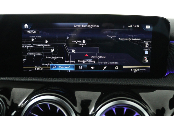 Mercedes-Benz A-Klasse 250 e Business Solution Luxury Limited (SFEERVERLICHTING, STOELVERWARMING, LEDER, 1e EIGENAAR, CAMERA)