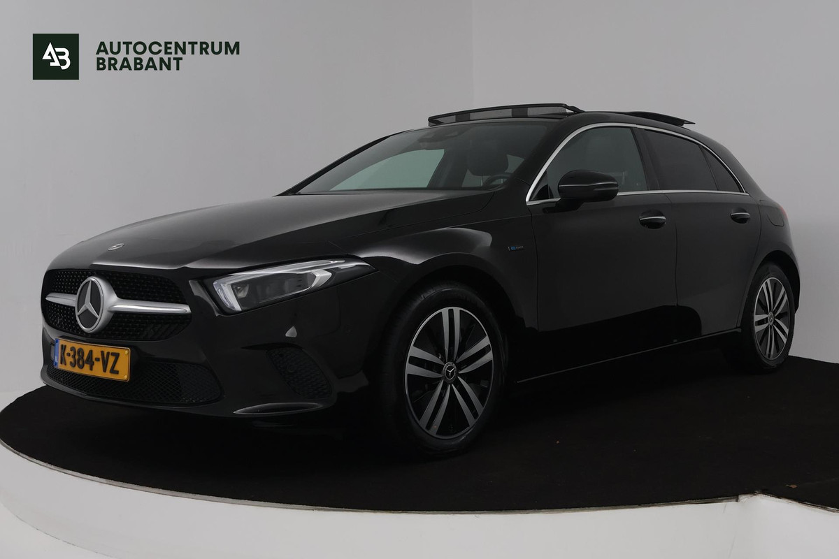 Mercedes-Benz A-Klasse 250 e Business Solution Luxury Limited (PANORAMADAK, SFEERVERLICHTING, CAMERA, ELEKT. STOELEN, 1e EIGENAAR)