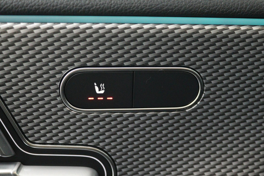 Mercedes-Benz A-Klasse 250 e Business Solution Luxury Limited (PANORAMADAK, SFEERVERLICHTING, CAMERA, ELEKT. STOELEN, 1e EIGENAAR)