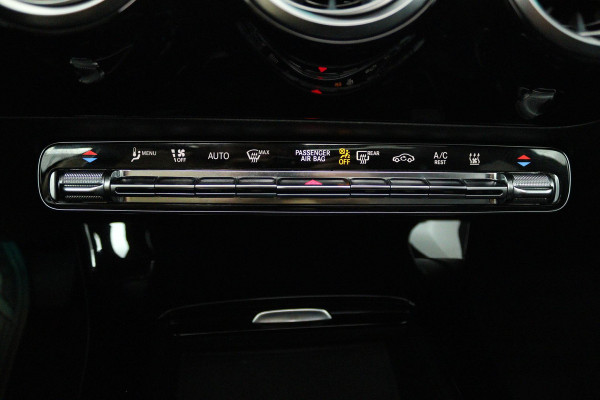 Mercedes-Benz A-Klasse 250 e Business Solution Luxury Limited (PANORAMADAK, SFEERVERLICHTING, CAMERA, ELEKT. STOELEN, 1e EIGENAAR)