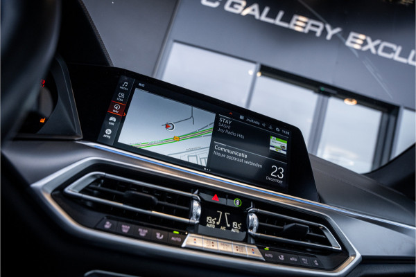 BMW X5 xDrive45e High Executive - M Sport | Panorama | Kuipstoelen | Stoelkoeling | Elek. Trekhaak | 360 Camera