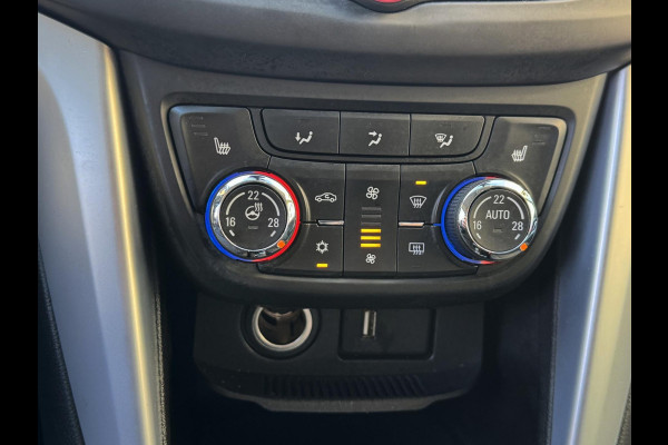 Opel Zafira 1.6 Turbo 120 Jahre Edition 7persoons I Navigatie I Airco I PDC I Achteruitrij camera I LED I Trekhaak I Dealer onderh