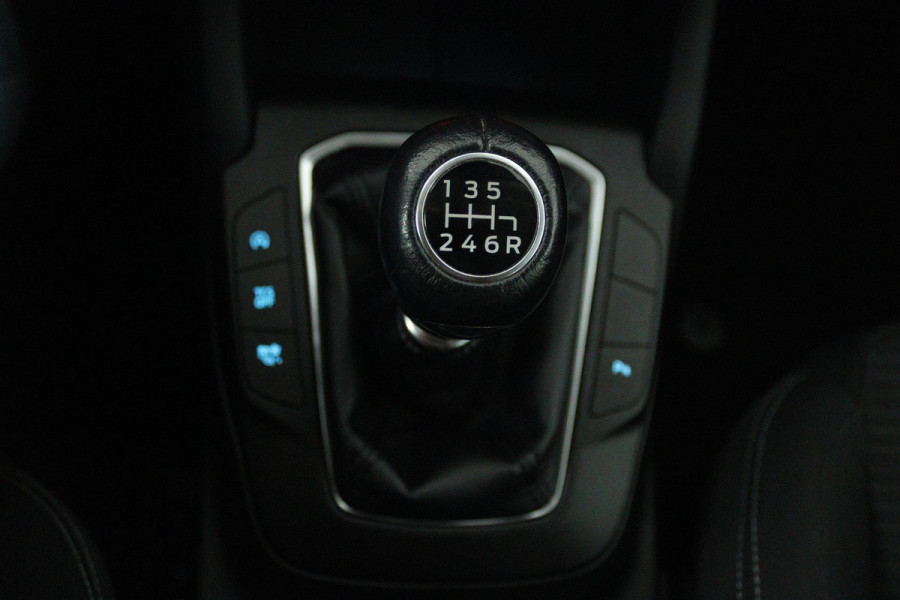 Ford FOCUS Wagon 1.0 EcoBoost Titanium Business (NAVIGATIE, STUUR-/STOELVERWARMING, 1e EIGENAAR, GOED ONDERHOUDEN)