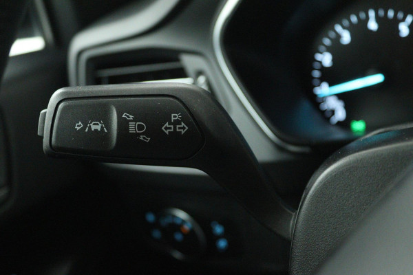 Ford FOCUS Wagon 1.0 EcoBoost Titanium Business (NAVIGATIE, STUUR-/STOELVERWARMING, 1e EIGENAAR, GOED ONDERHOUDEN)
