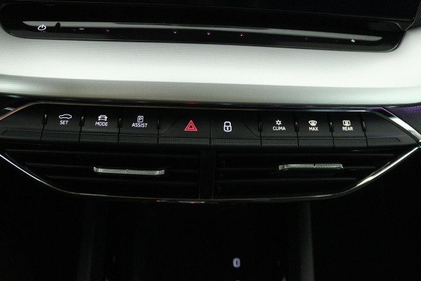 Škoda Octavia Combi 1.0 e-TSI Business Edition Plus Automaat (NAVIGATIE, TREKHAAK, STOELVERWARMING, CARPLAY, GOED ONDERHOUDEN)