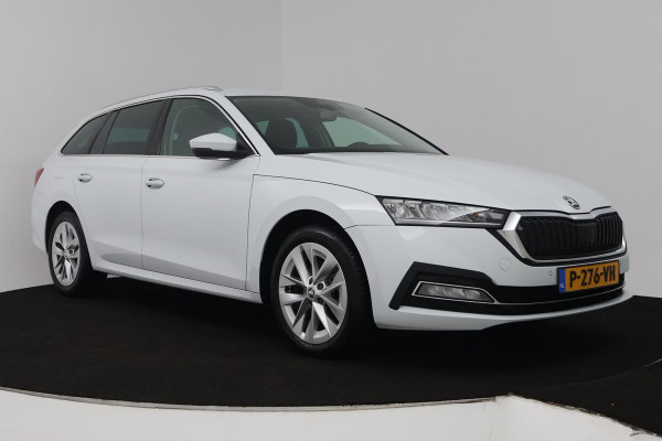 Škoda Octavia Combi 1.0 e-TSI Business Edition Plus Automaat (NAVIGATIE, TREKHAAK, STOELVERWARMING, CARPLAY, GOED ONDERHOUDEN)