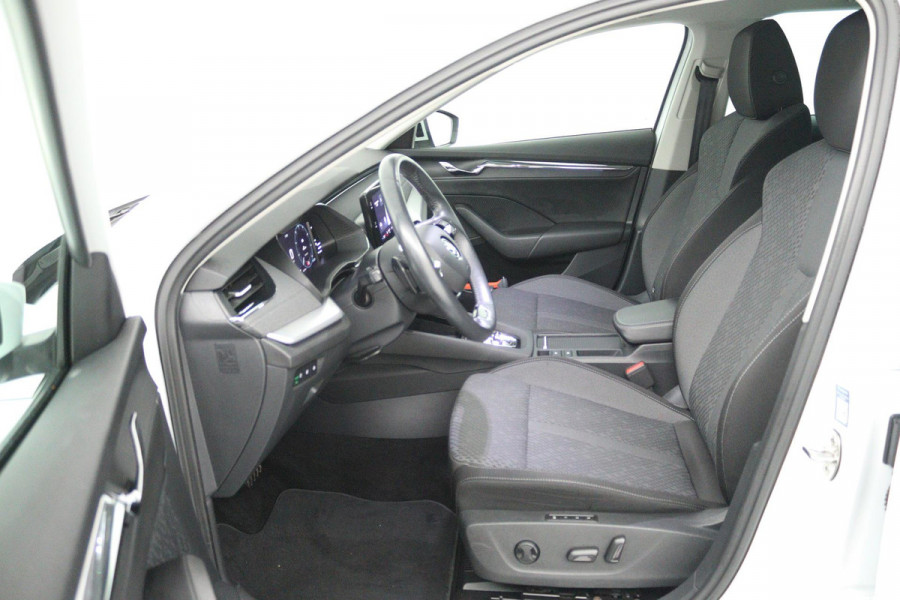 Škoda Octavia Combi 1.0 e-TSI Business Edition Plus Automaat (NAVIGATIE, TREKHAAK, STOELVERWARMING, CARPLAY, GOED ONDERHOUDEN)