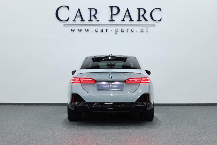 BMW 5 Serie 550e xDrive 489+PK M-Performance LASERLIGHT/BOWERS & WILKINS/PANO/LEDER/HUD/20" LMV/360 CAM/ACC/ECC/FABRIEKSGARANTIE!
