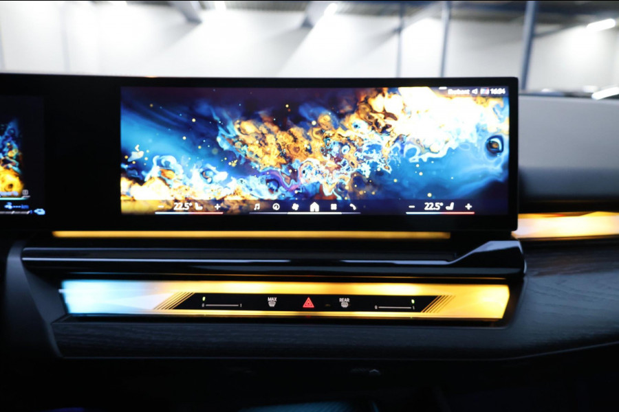 BMW 5 Serie 550e xDrive 489+PK M-Performance LASERLIGHT/BOWERS & WILKINS/PANO/LEDER/HUD/20" LMV/360 CAM/ACC/ECC/FABRIEKSGARANTIE!