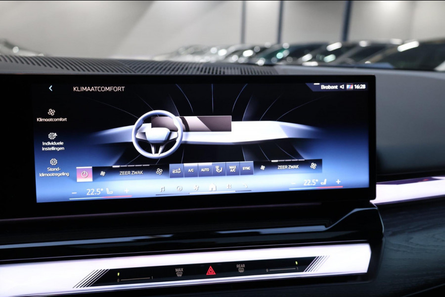 BMW 5 Serie 550e xDrive 489+PK M-Performance LASERLIGHT/BOWERS & WILKINS/PANO/LEDER/HUD/20" LMV/360 CAM/ACC/ECC/FABRIEKSGARANTIE!