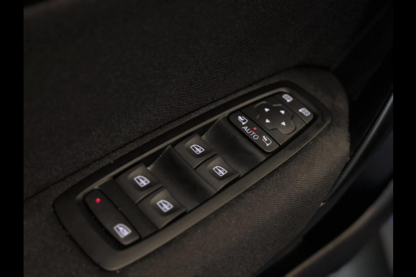 Renault Mégane Estate 1.3 TCe Limited | CAMERA | STOELVERW.