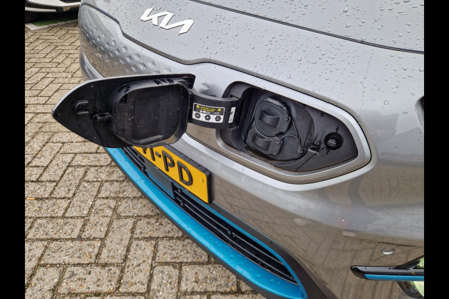 Kia e-Niro DynamicPlusLine 64 kWh | Open dak | Stoelverwarming | Key-Less | LED |