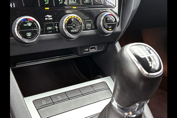 Škoda Octavia Combi 1.0 TSI 115Pk Ambition Business CARPLAY & NAVI | CLIMA | LMV