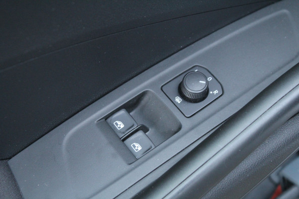 Škoda Fabia 1.0 TSI 111pk Ambition DSG7 NL-Auto NAP Airco Cruise Carplay 16"LMV