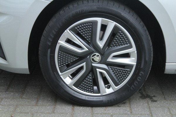 Škoda Fabia 1.0 TSI 111pk Ambition DSG7 NL-Auto NAP Airco Cruise Carplay 16"LMV