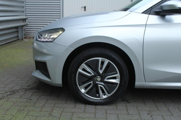 Škoda Fabia 1.0 TSI 111pk Ambition DSG7 NL-Auto NAP Airco Cruise Carplay 16"LMV