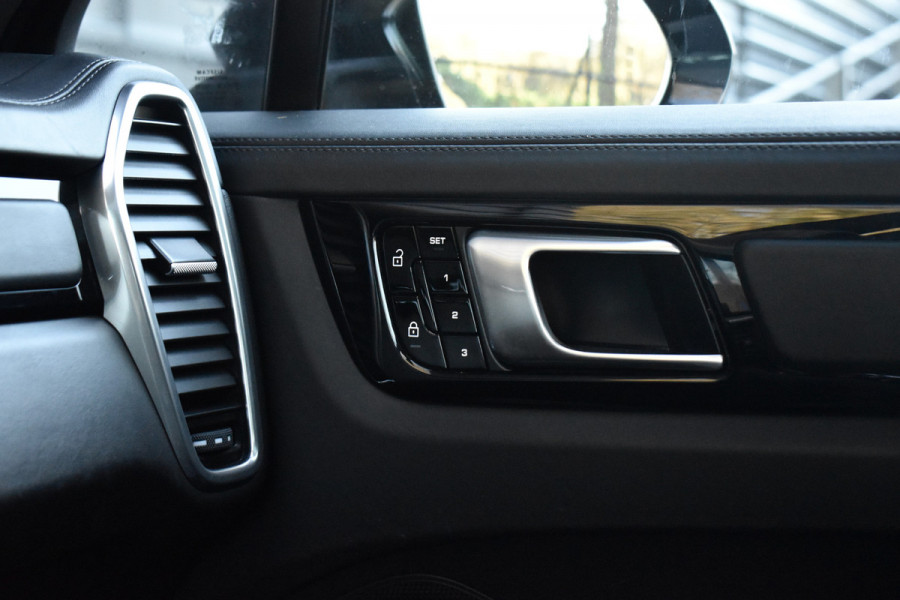 Porsche Cayenne Coupé 3.0 E-Hybrid 462pk SportDesign | Pano | Massage | 360 Camera | Stoelventilatie | Luchtvering | Bose | Orig. NL |