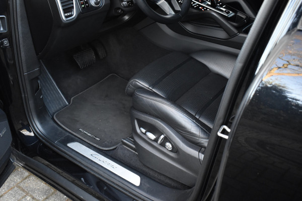 Porsche Cayenne Coupé 3.0 E-Hybrid 462pk SportDesign | Pano | Massage | 360 Camera | Stoelventilatie | Luchtvering | Bose | Orig. NL |