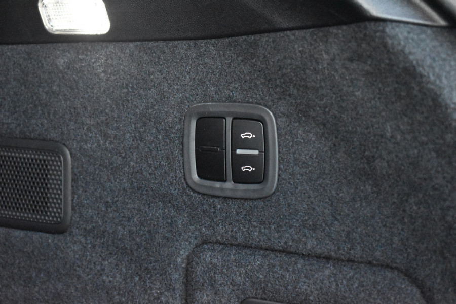 Porsche Cayenne Coupé 3.0 E-Hybrid 462pk SportDesign | Pano | Massage | 360 Camera | Stoelventilatie | Luchtvering | Bose | Orig. NL |