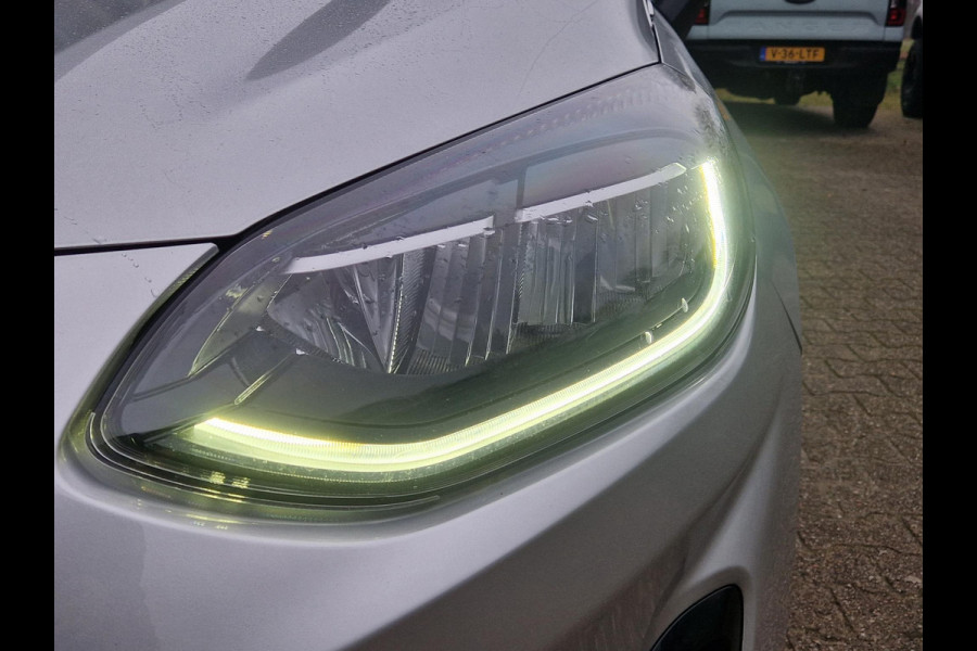 Ford Fiesta 1.0 EcoBoost Hybrid Titanium X |Adaptive cruise control | Camera | Navigatie | All season banden