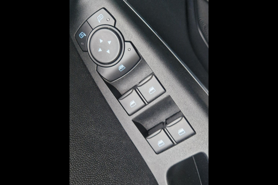 Ford Fiesta 1.0 EcoBoost Hybrid Titanium X |Adaptive cruise control | Camera | Navigatie | All season banden