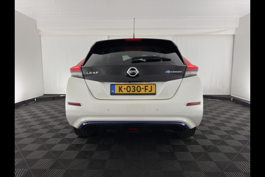 Nissan Leaf e+ Tekna 62 kWh {SOH-95%} (INCL-BTW) *Aut.*LEATHER-MICROFIBRE | FULL-LED | ADAPTIVE-CRUISE | BOSE-AUDIO | TOP-VIEW | DAB | KEYLESS | NAVI-FULLMAP | DAB | HEATED-COMFORTSEATS | BLIND-SPOT | PRIVACY-GLASS | 17''ALU*