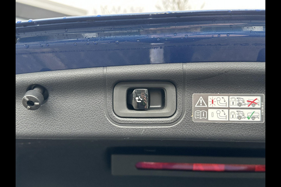 Mercedes-Benz C-Klasse 300 e AMG Line PHEV| SUPER COMPLEET| PANO| ELEK. TREKHAAK. | ELEK. ACHTERKLEP| ELEK. STOELEN| ADAPTIVE CRUISE| DODE HOEK|