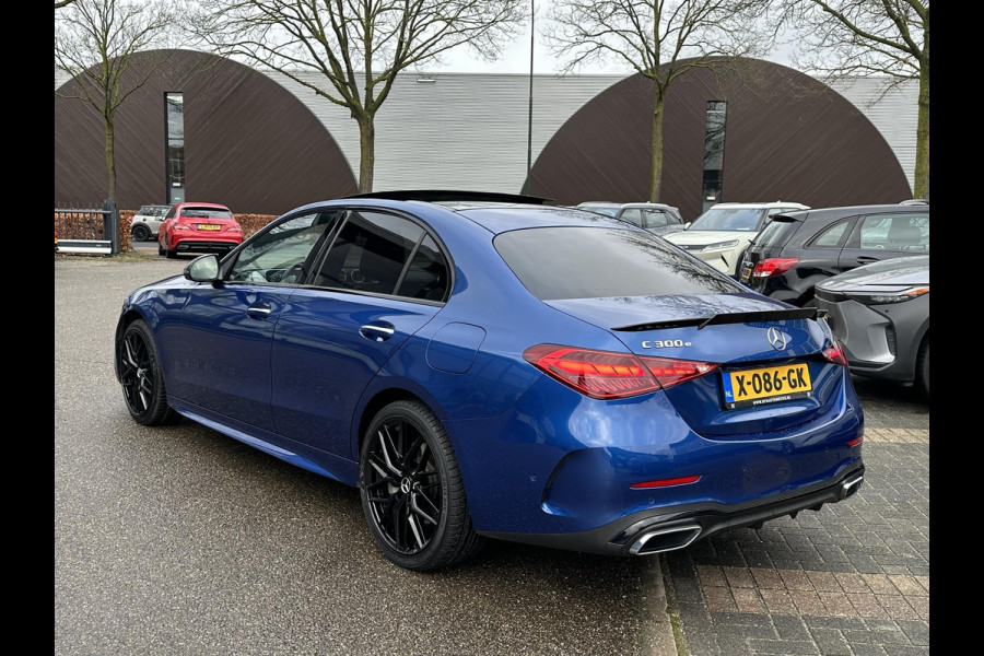 Mercedes-Benz C-Klasse 300 e AMG Line PHEV| SUPER COMPLEET| PANO| ELEK. TREKHAAK. | ELEK. ACHTERKLEP| ELEK. STOELEN| ADAPTIVE CRUISE| DODE HOEK|