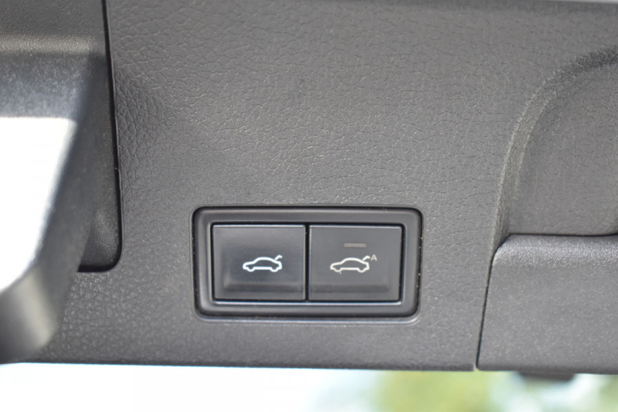 Volkswagen Arteon 2.0 TSI 190PK DSG R-LINE BUSINESS LEDER/CAMERA/VIRTUAL