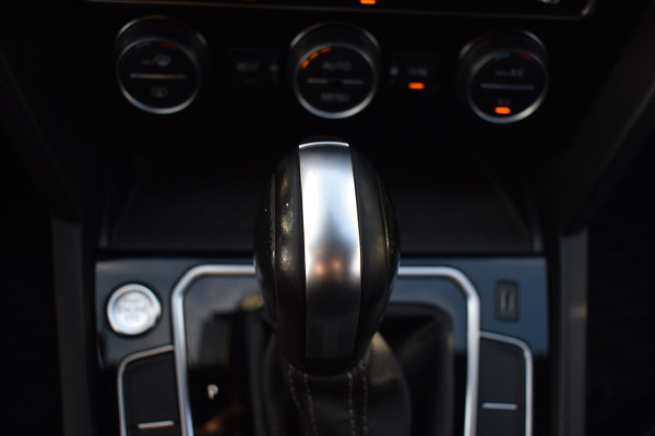 Volkswagen Arteon 2.0 TSI 190PK DSG R-LINE BUSINESS LEDER/CAMERA/VIRTUAL