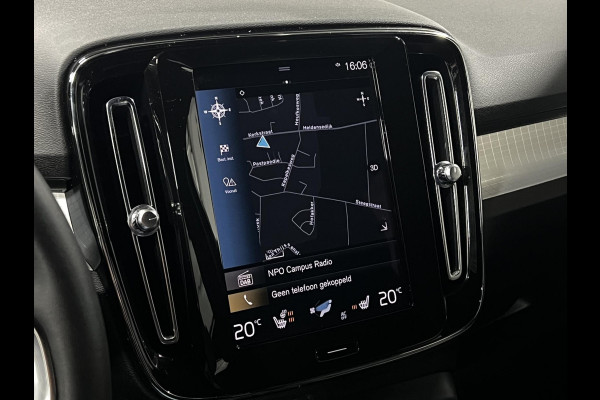 Volvo XC40 T4 RECHARGE PLUS DARK Trekhaak | Stoel-/stuurverwarming | Cruise control | Achteruitrij camera | Carplay