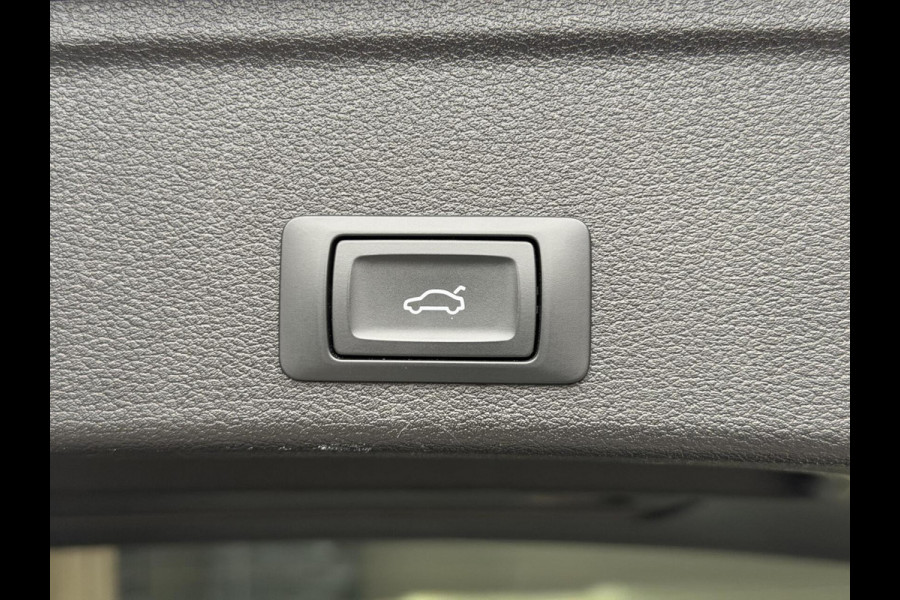 Audi A4 Avant 35 TFSI Competition S line Automaat | Panoramadak | Sfeerverlichting | LED verlichting | Climate & cruise control | Trekha