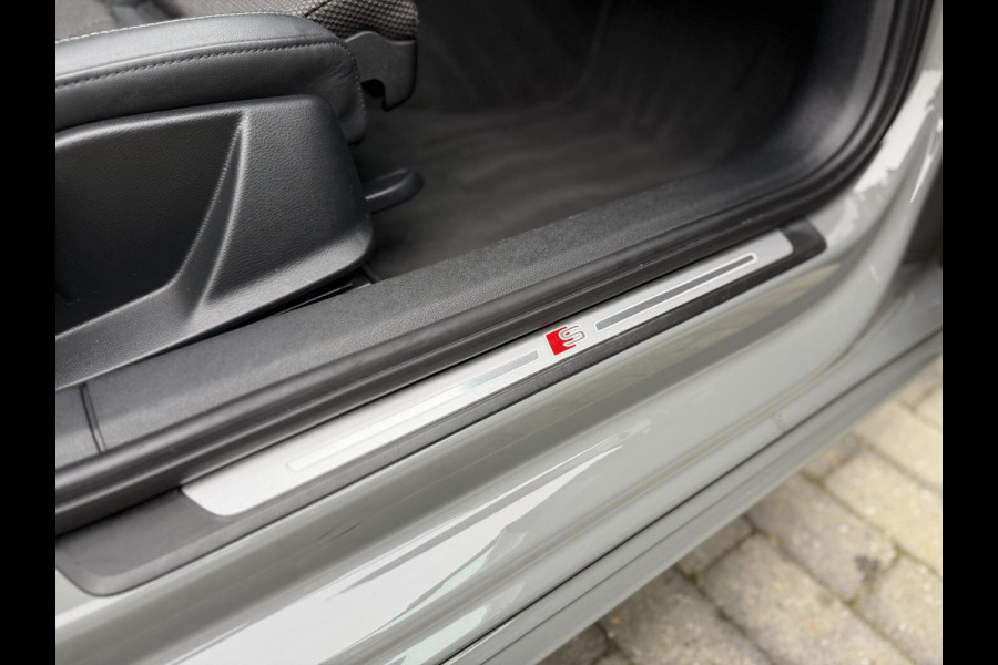 Audi A4 Avant 35 TFSI Competition S line Automaat | Panoramadak | Sfeerverlichting | LED verlichting | Climate & cruise control | Trekha