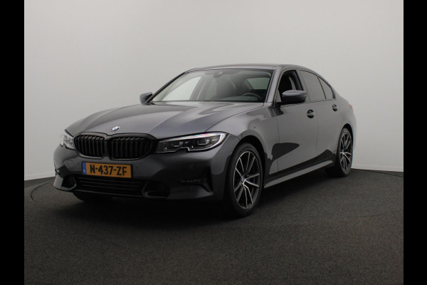 BMW 3 Serie 318i Executive Edition * Origineel Nederlands * Carplay Leder Navigatie Cruise