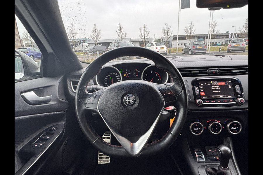 Alfa Romeo Giulietta 1.6 JTDm Sport | Meer foto's volgen! | Let op, rijdende auto, niet altijd aanwezig!