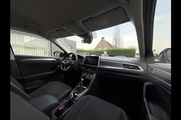 Volkswagen T-Roc 1.5 TSI DSG 150pk Acc|Camera|CarPlay|IQ_Light|Navi