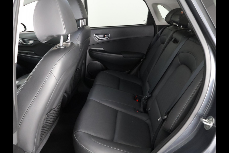 Hyundai Kona EV PRIMIUM 64 KWh ACCU 96% GARANTIE 2019* 1e EIG BEREIK TOT 487 KM WLTP!!! SCHUIFDAK ZEER LUXE