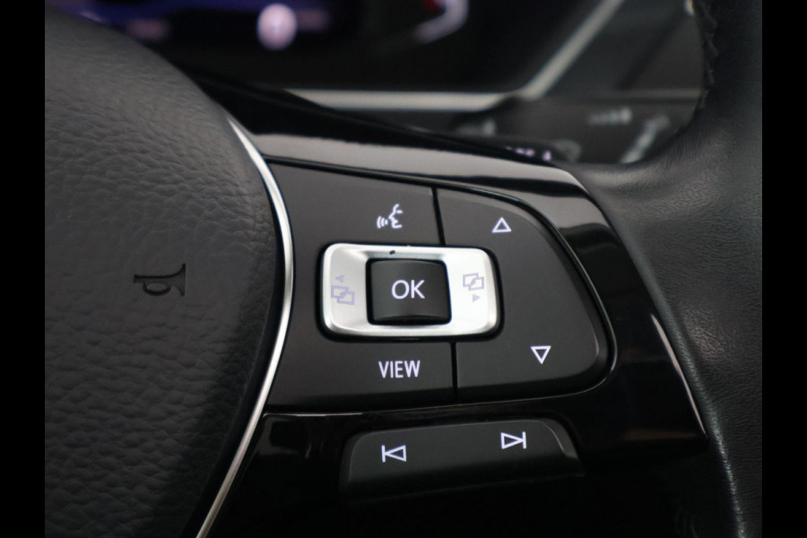 Volkswagen Tiguan Allspace 1.5 TSI AUTOMAAT.7 ZITS.GARANTIE 10-2030* PANODAK .PDC V+A. APPLE/ANDROID. STOELVERWARMING ETC ETC