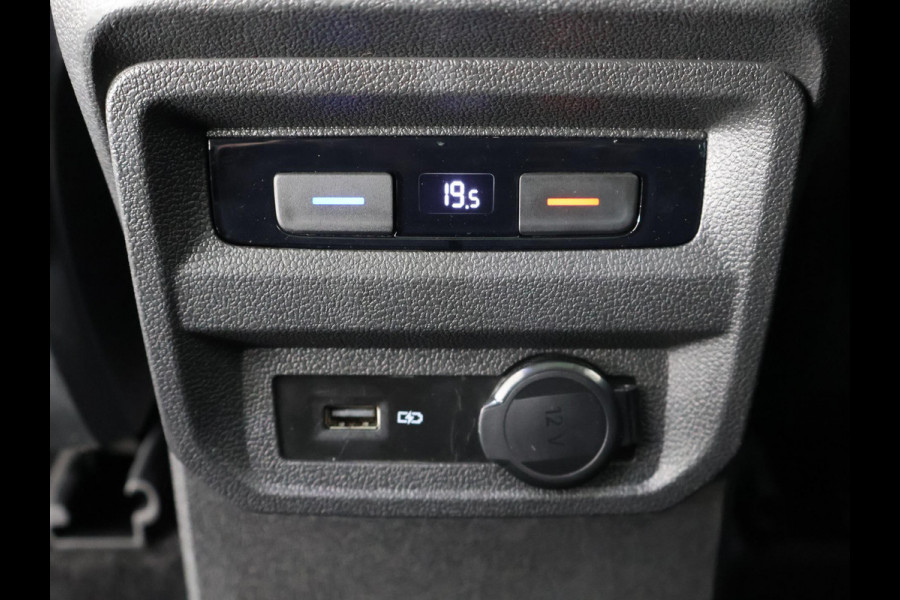 Volkswagen Tiguan Allspace 1.5 TSI AUTOMAAT.7 ZITS.GARANTIE 10-2030* PANODAK .PDC V+A. APPLE/ANDROID. STOELVERWARMING ETC ETC