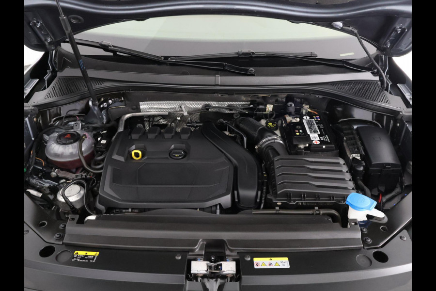 Volkswagen Tiguan Allspace 1.5 TSI AUTOMAAT.7 ZITS.GARANTIE 10-2030* PANODAK .PDC V+A. APPLE/ANDROID. STOELVERWARMING ETC ETC