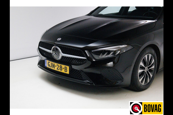 Mercedes-Benz A-Klasse 180 Star Edition | Facelift | 1/2 Leder | Sport stoelen | Led | Cruise control | Camera | PDC V+A, Stoelverwarming