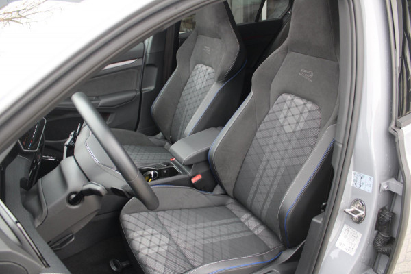 Volkswagen Golf 1.5 eTSI R-Line| Pano | HUD | HK | IQ | Elek trekhaak