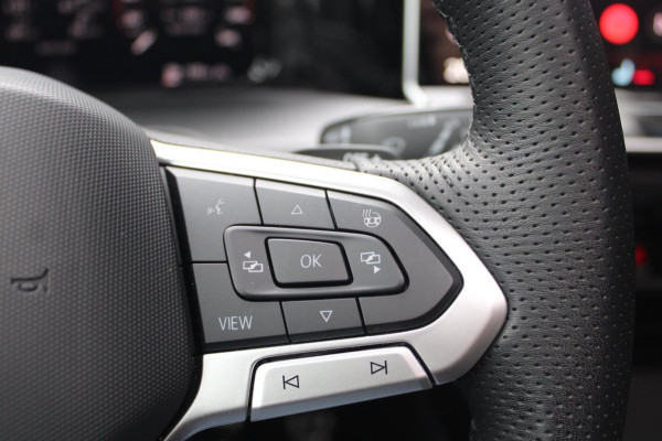 Volkswagen Golf 1.5 eTSI R-Line| Pano | HUD | HK | IQ | Elek trekhaak