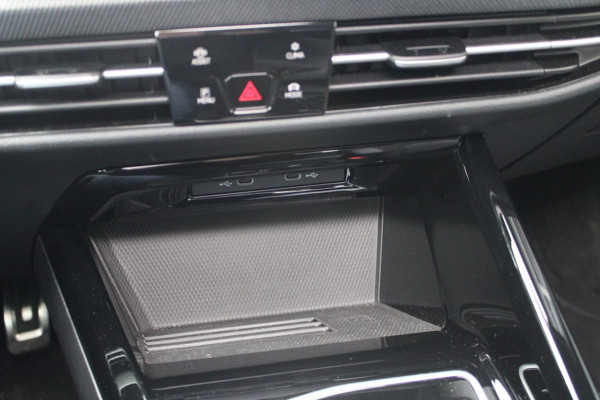 Volkswagen Golf 1.5 eTSI R-Line| Pano | HUD | HK | IQ | Elek trekhaak