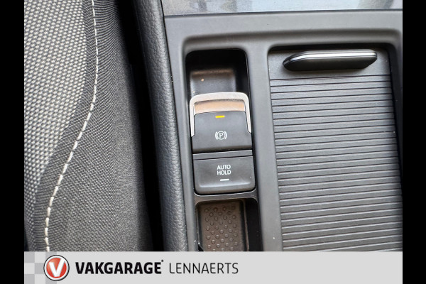 Volkswagen Golf 1.0 TSI Comfortline ac/navi/pdc,ect. Rijklaarprijs / 12 mnd Bovag garantie