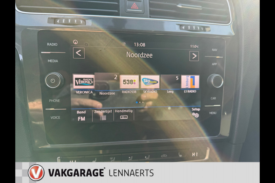 Volkswagen Golf 1.0 TSI Comfortline ac/navi/pdc,ect. Rijklaarprijs / 12 mnd Bovag garantie